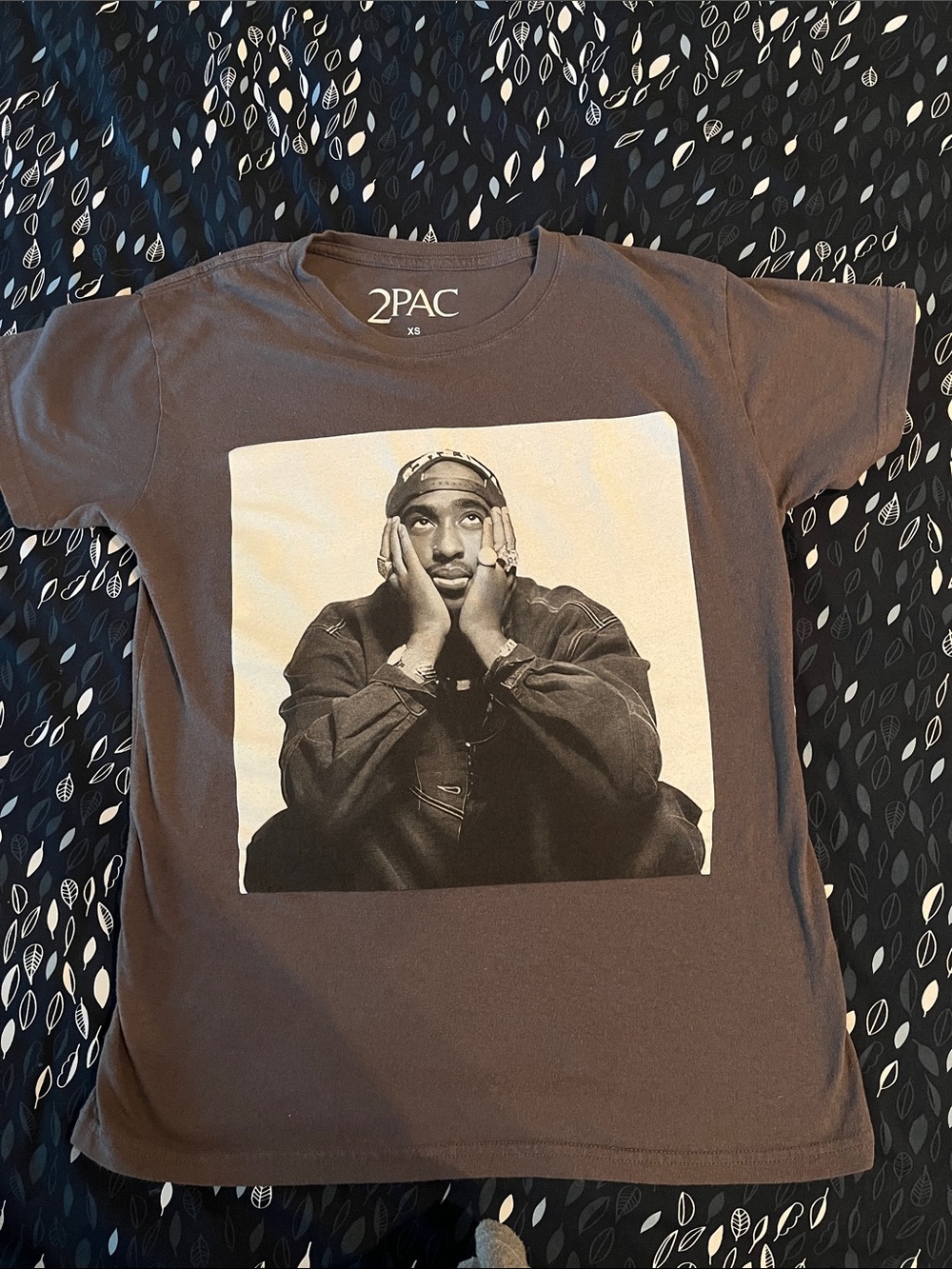 Women’s 2Pac Rapper Graphic Tee - T-Shirt